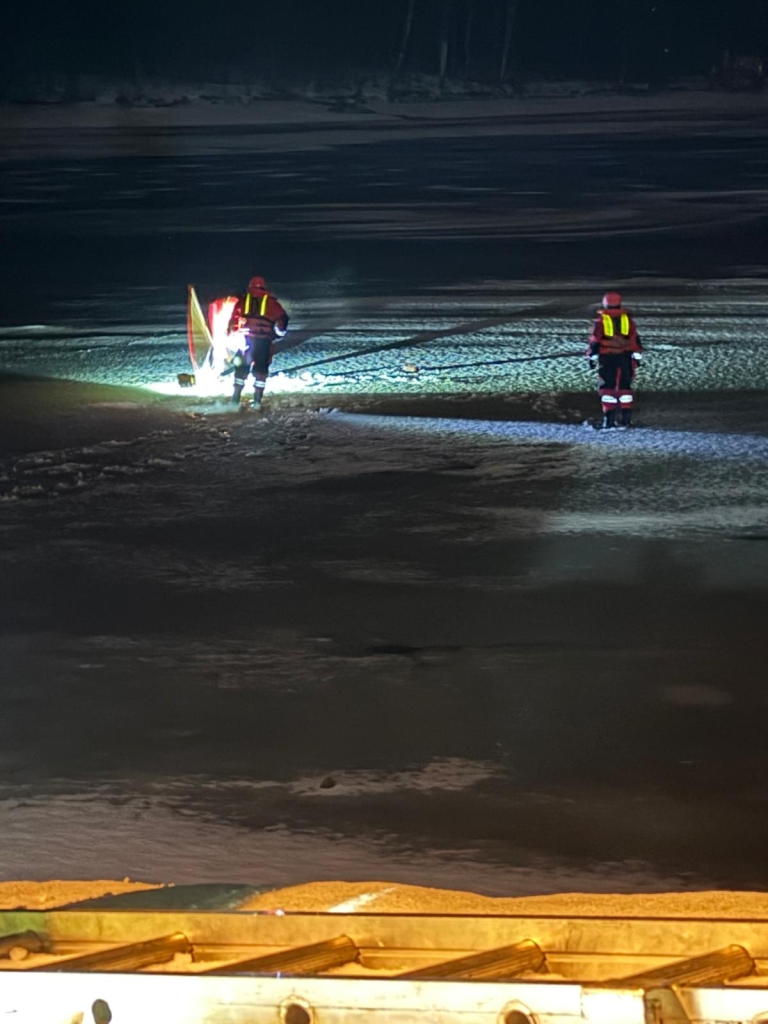 Nácvik záchrany osob z ledu_7