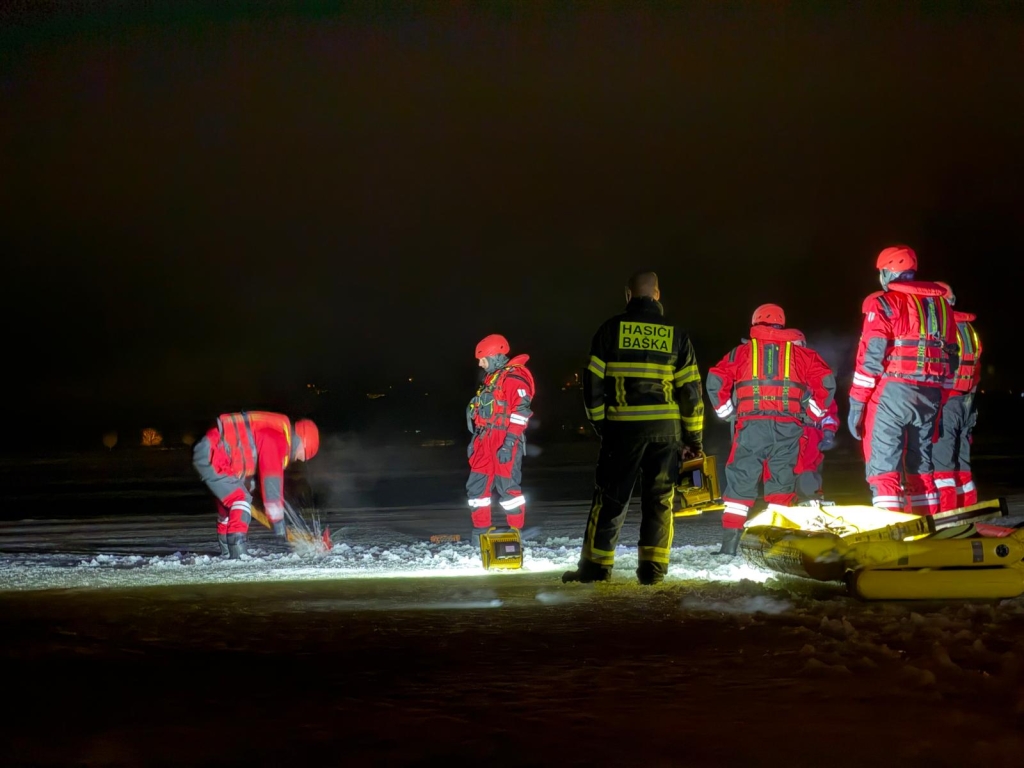 Nácvik záchrany osob z ledu_9