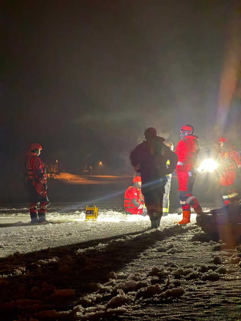 Nácvik záchrany osob z ledu_19