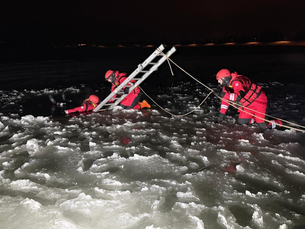 Nácvik záchrany osob z ledu_21