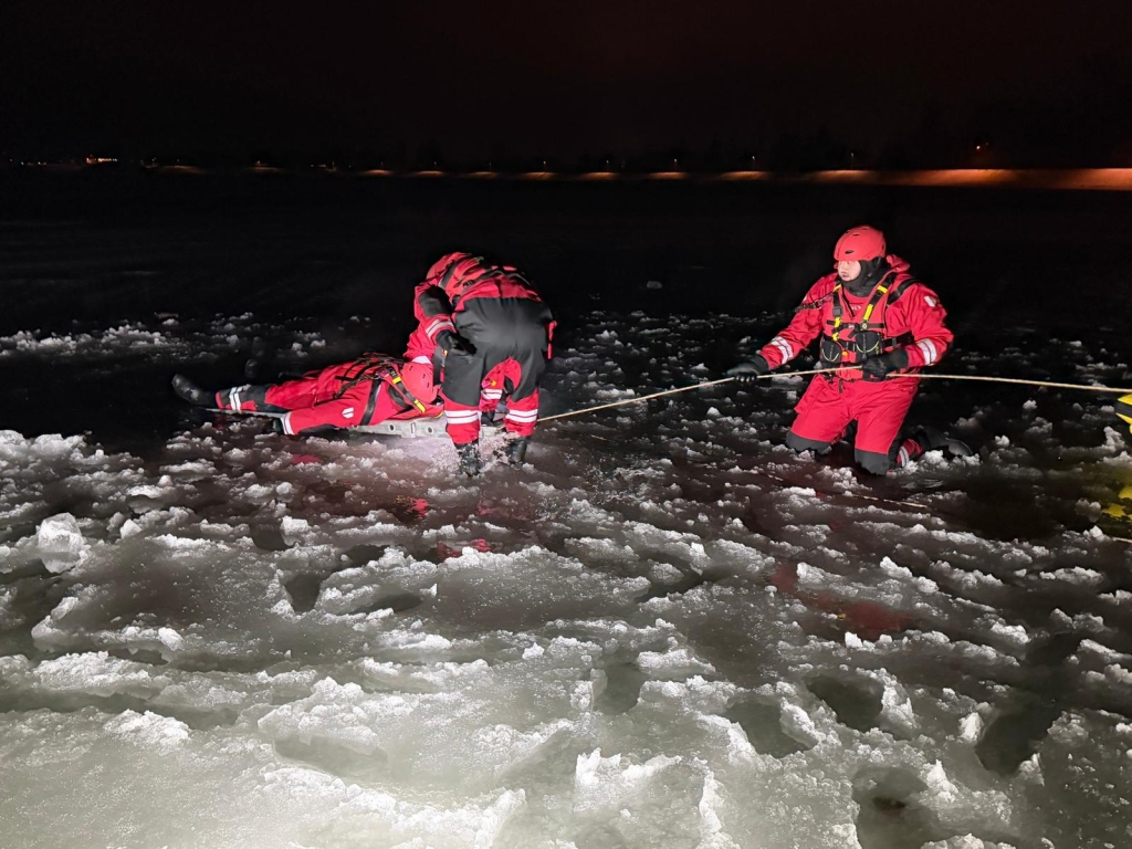 Nácvik záchrany osob z ledu_22