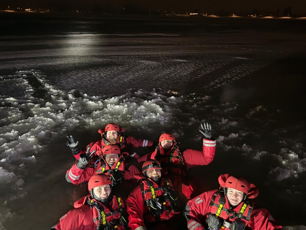 Nácvik záchrany osob z ledu_38